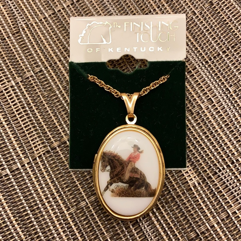 ⚜️The finishing touch of Kentucky Horse Locket!